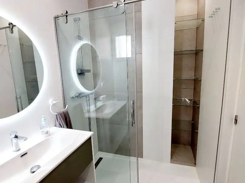 Baño de Piso de alquiler en Madrid con Aire acondicionado, Parquet y Amueblado