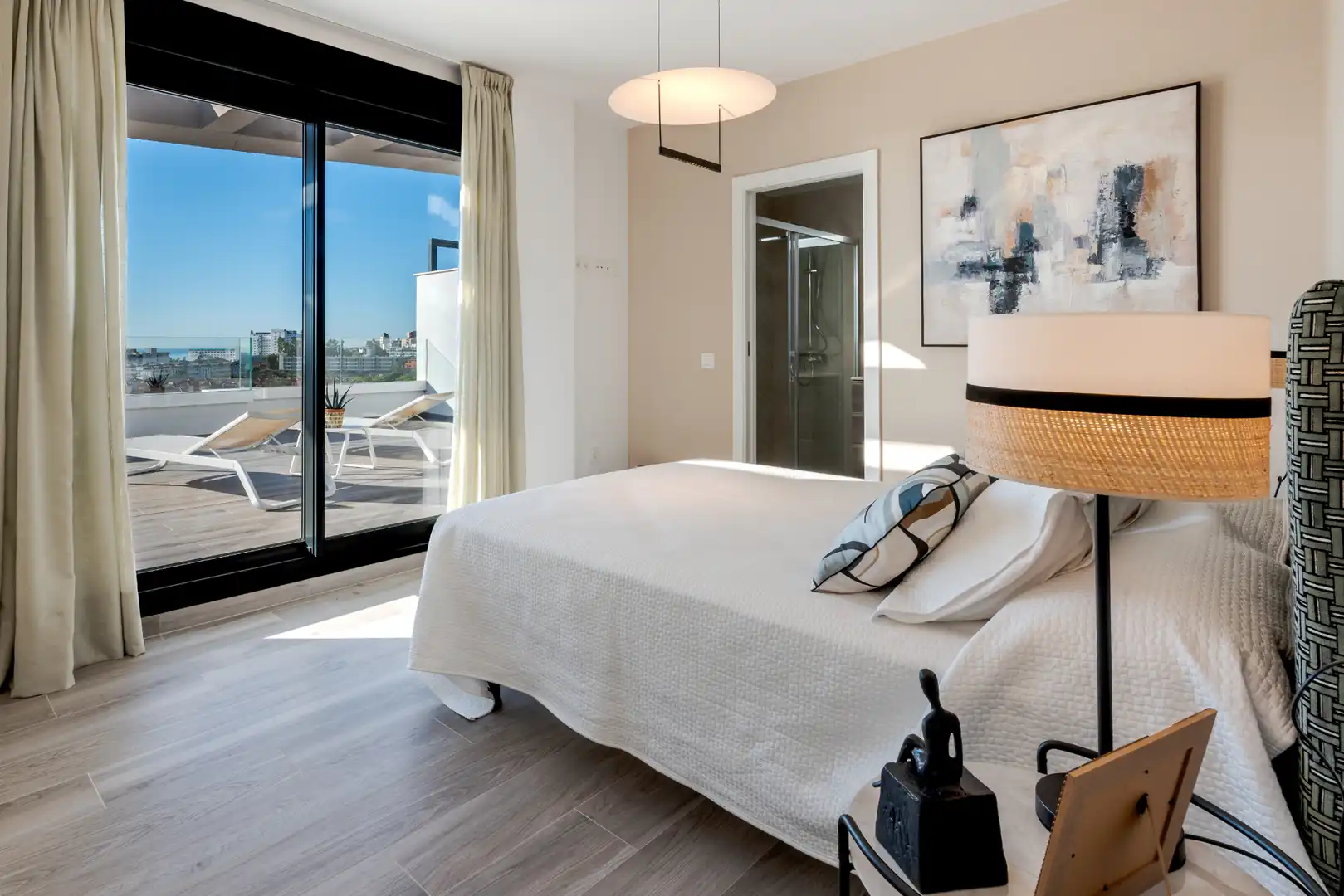 Schlafzimmer von Dachboden zum Verkauf in Torremolinos mit Klimaanlage, Heizung und Terrasse