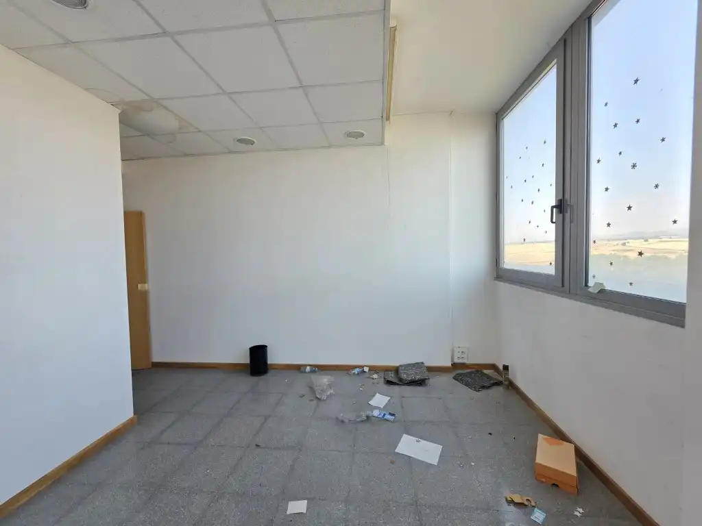 Office space with lift for sale in Can Borrell, imagen 10
