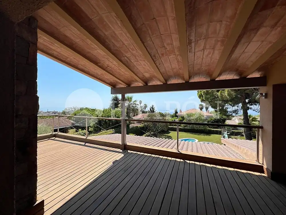 Terraza de Casa o chalet en venta en Alella con Aire acondicionado, Calefacción y Jardín privado