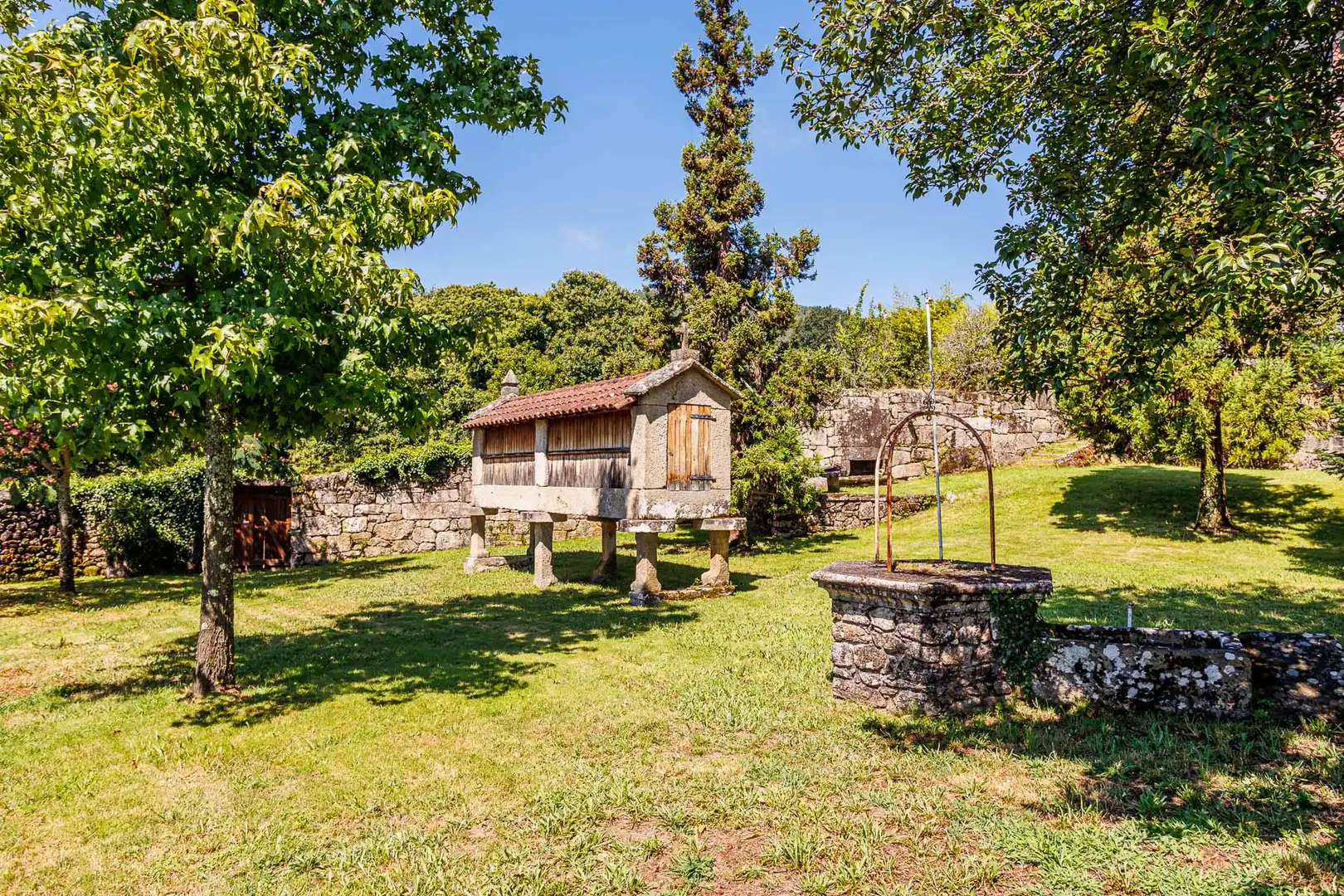 Jardín de Finca rústica en venta en A Cañiza   con Calefacción, Jardín privado y Terraza