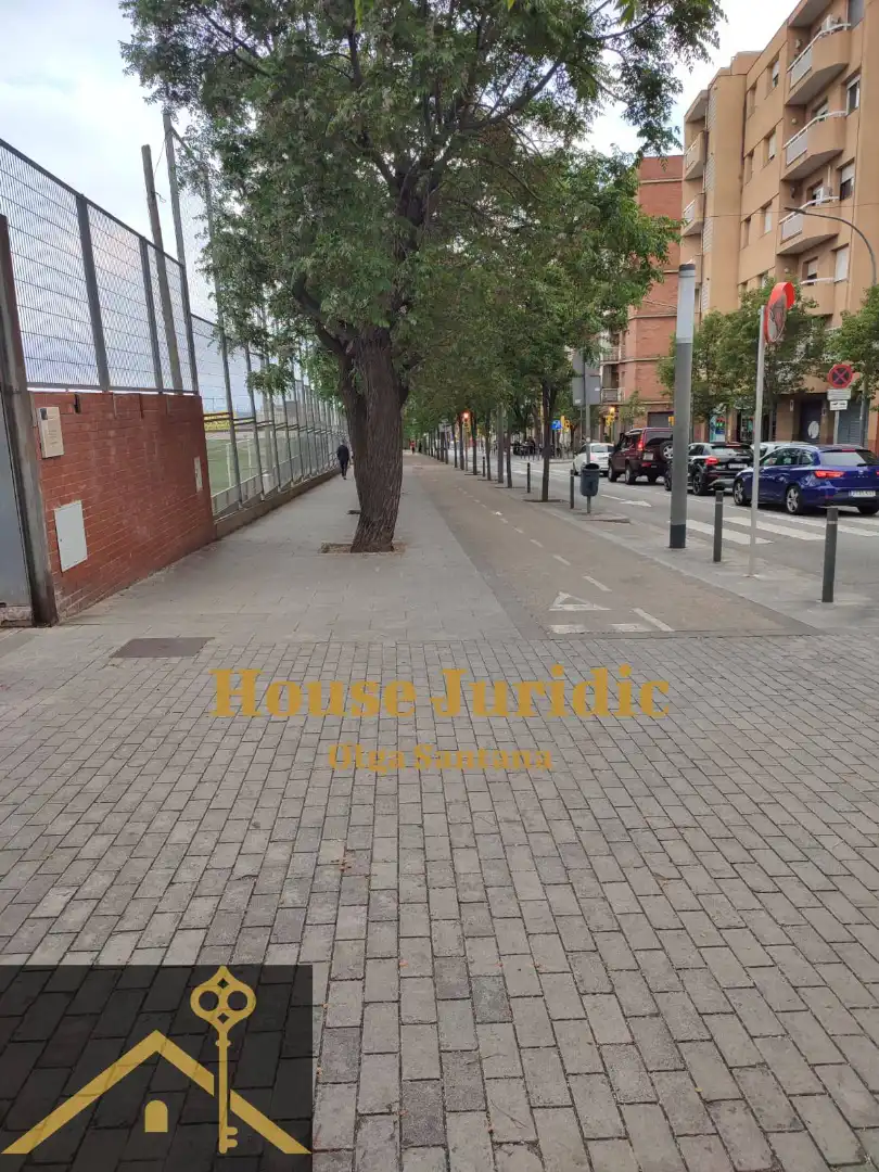 Locale commerciale in vendita a Carrer Músics Cassadó, imagen 12
