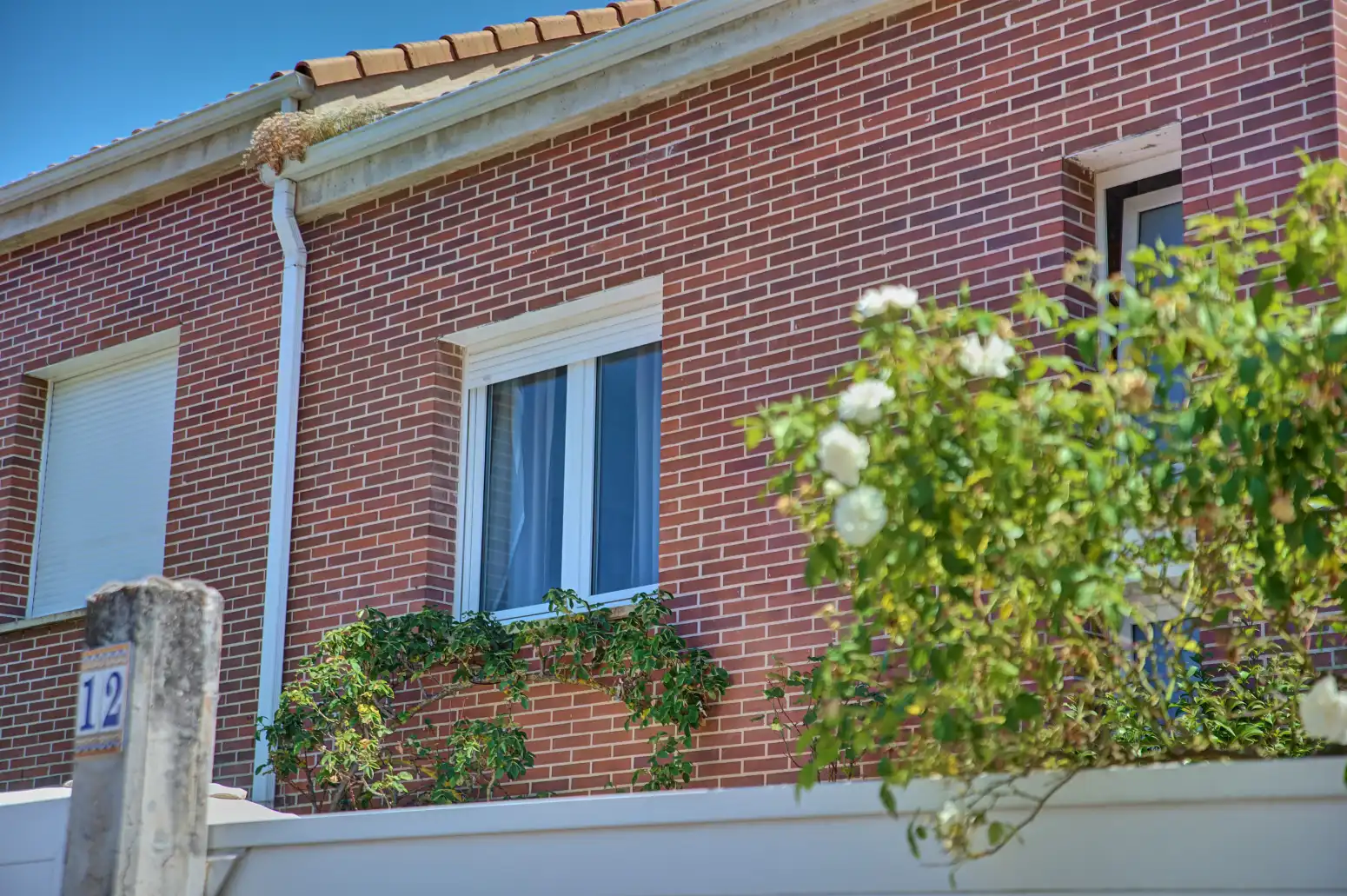Vista exterior de Casa adosada en venta en Ezcabarte con Calefacción, Jardín privado y Parquet