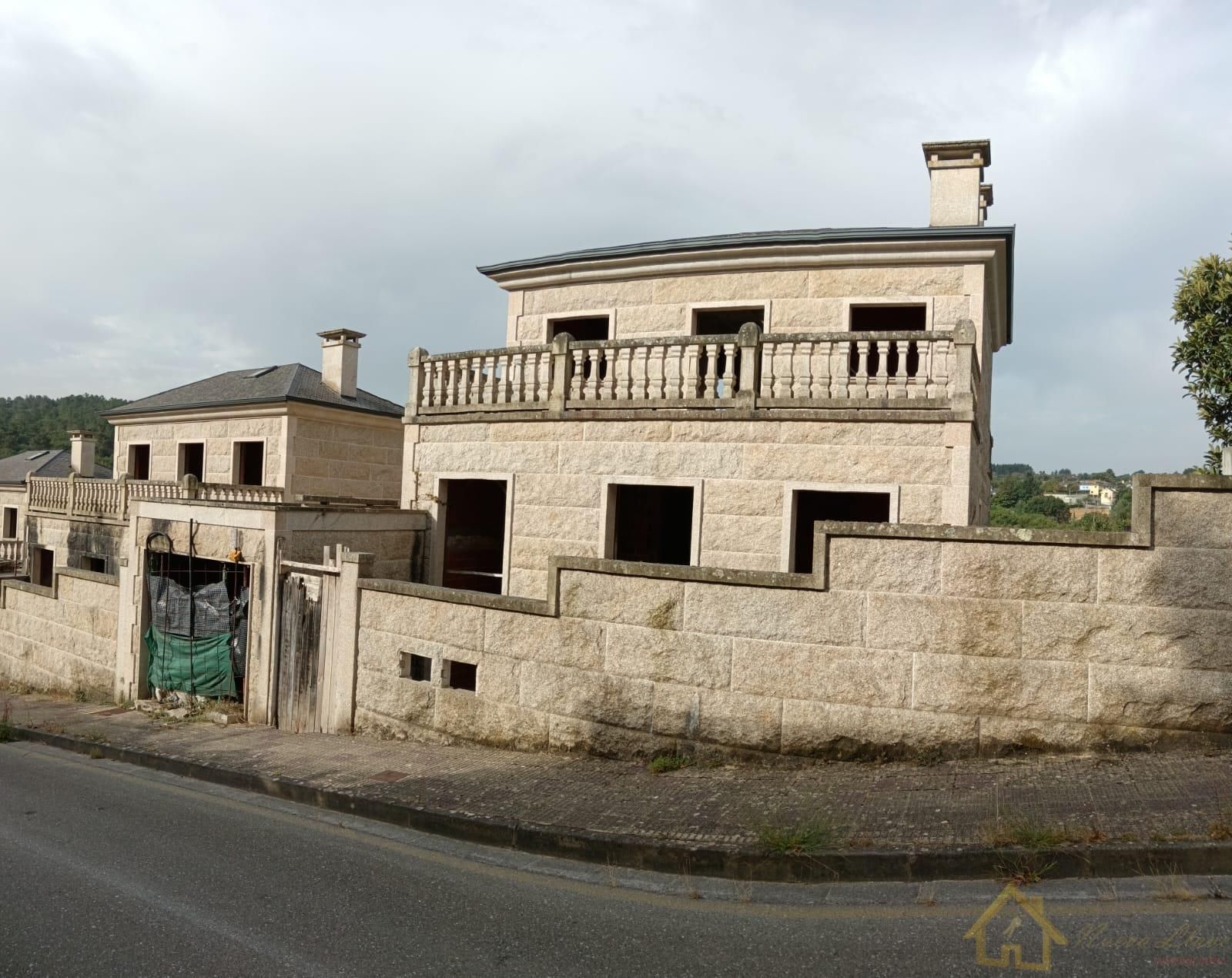 Exterior view of House or chalet for sale in Lugo Capital  with Terrace, Storage room and Swimming Pool