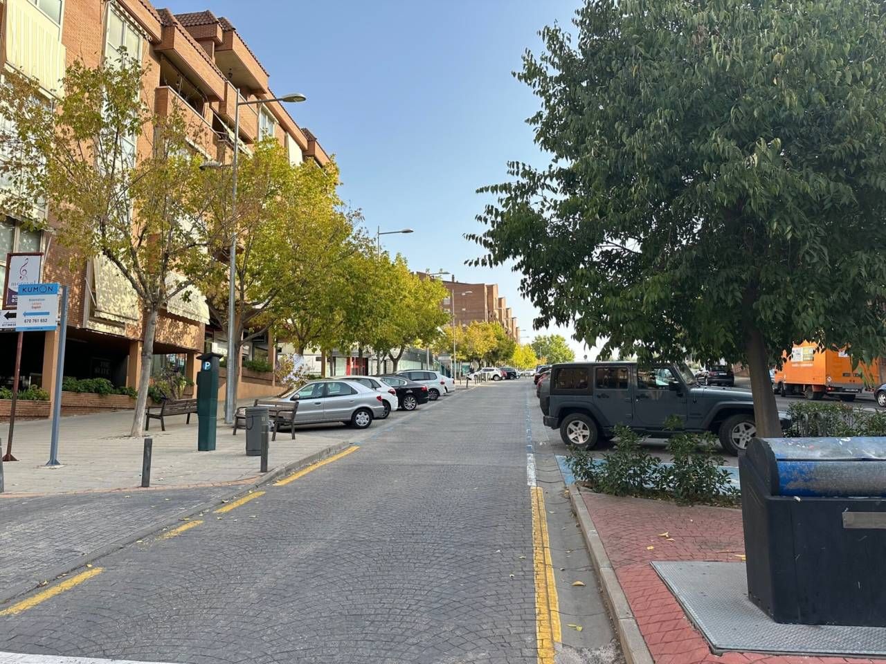 Exterior view of Premises for sale in  Toledo Capital  with Air Conditioner