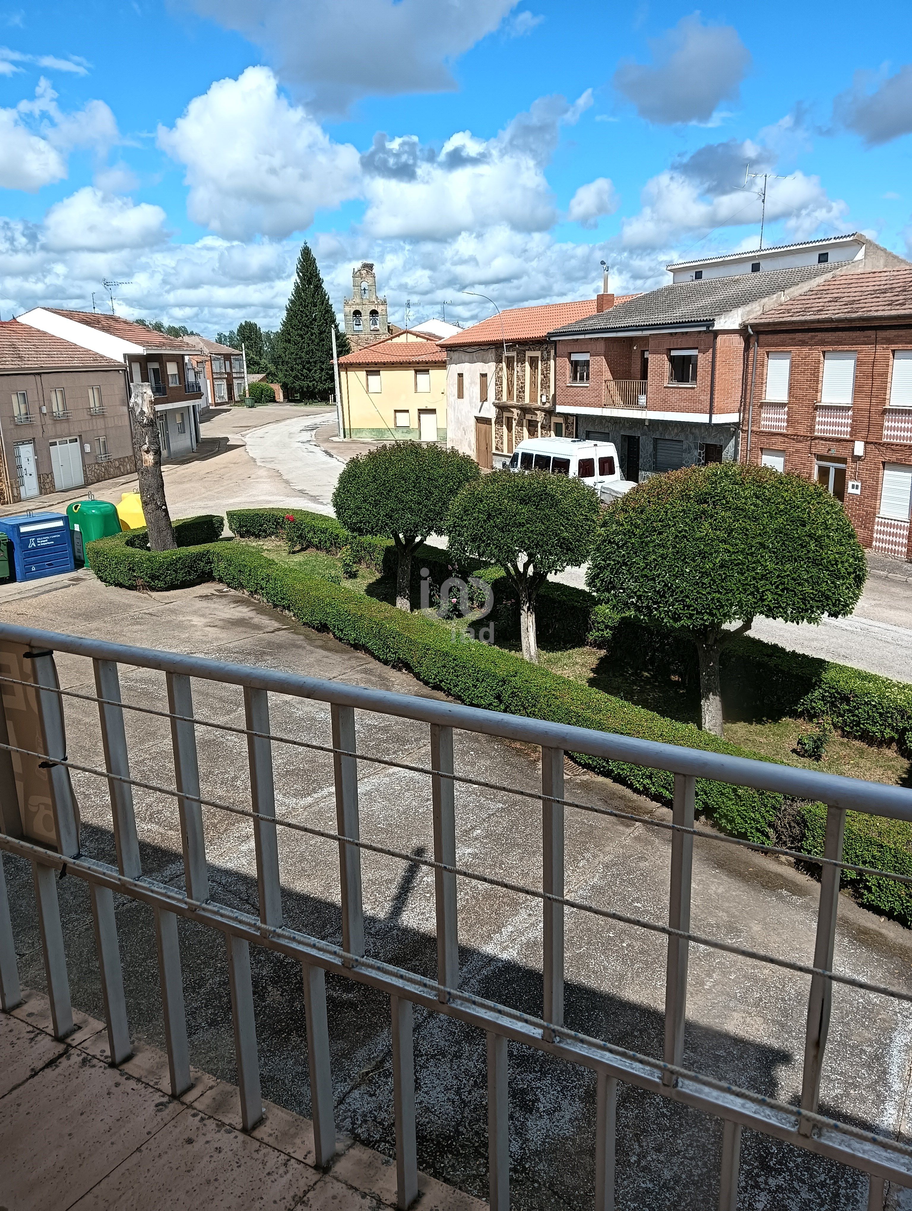 Exterior view of House or chalet for sale in Villamontán de la Valduerna  with Heating and Terrace