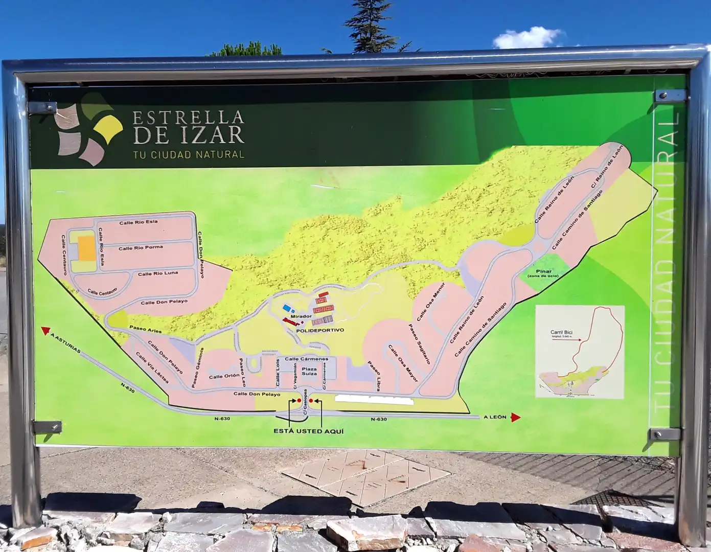 Vista exterior de Piso en venta en Garrafe de Torío con Calefacción, Parquet y Alarma