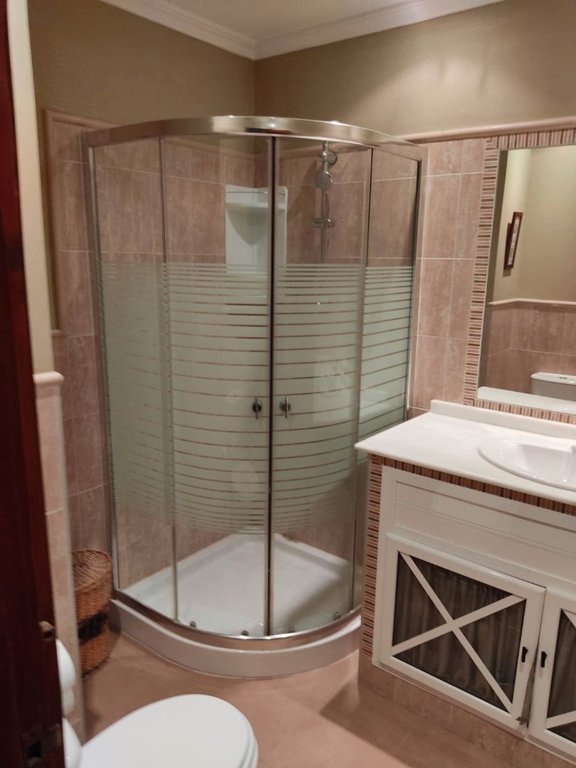 Baño de Piso en venta en Utrera con Aire acondicionado y Terraza