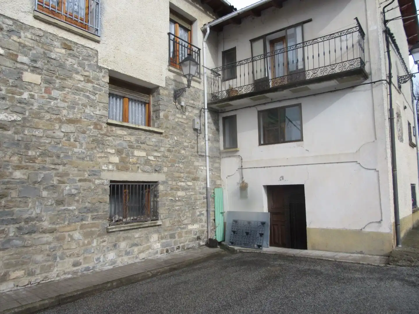 Vista exterior de Finca rústica en venta en Villanúa con Calefacción, Terraza y Trastero
