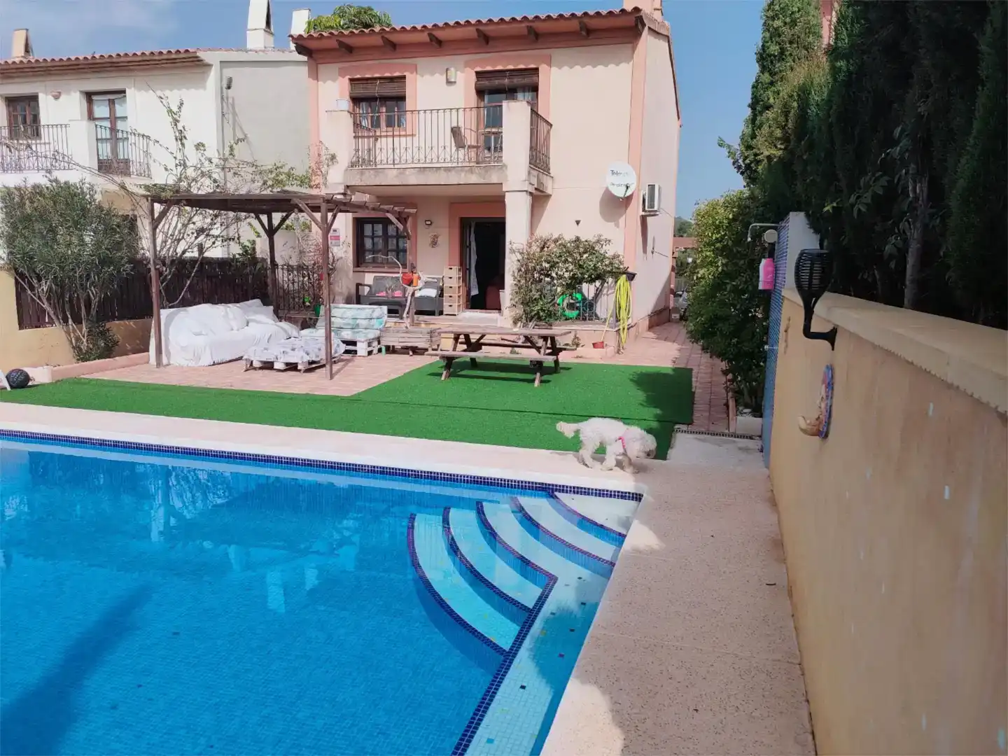 Piscina de Casa o chalet en venta en Escandinavia - Cautivador