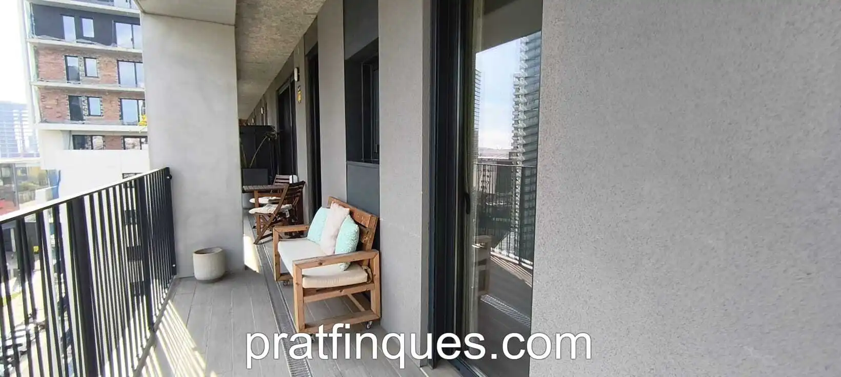 Terrasse von Wohnung zum Verkauf in L'Hospitalet de Llobregat mit Klimaanlage, Heizung und Parkett