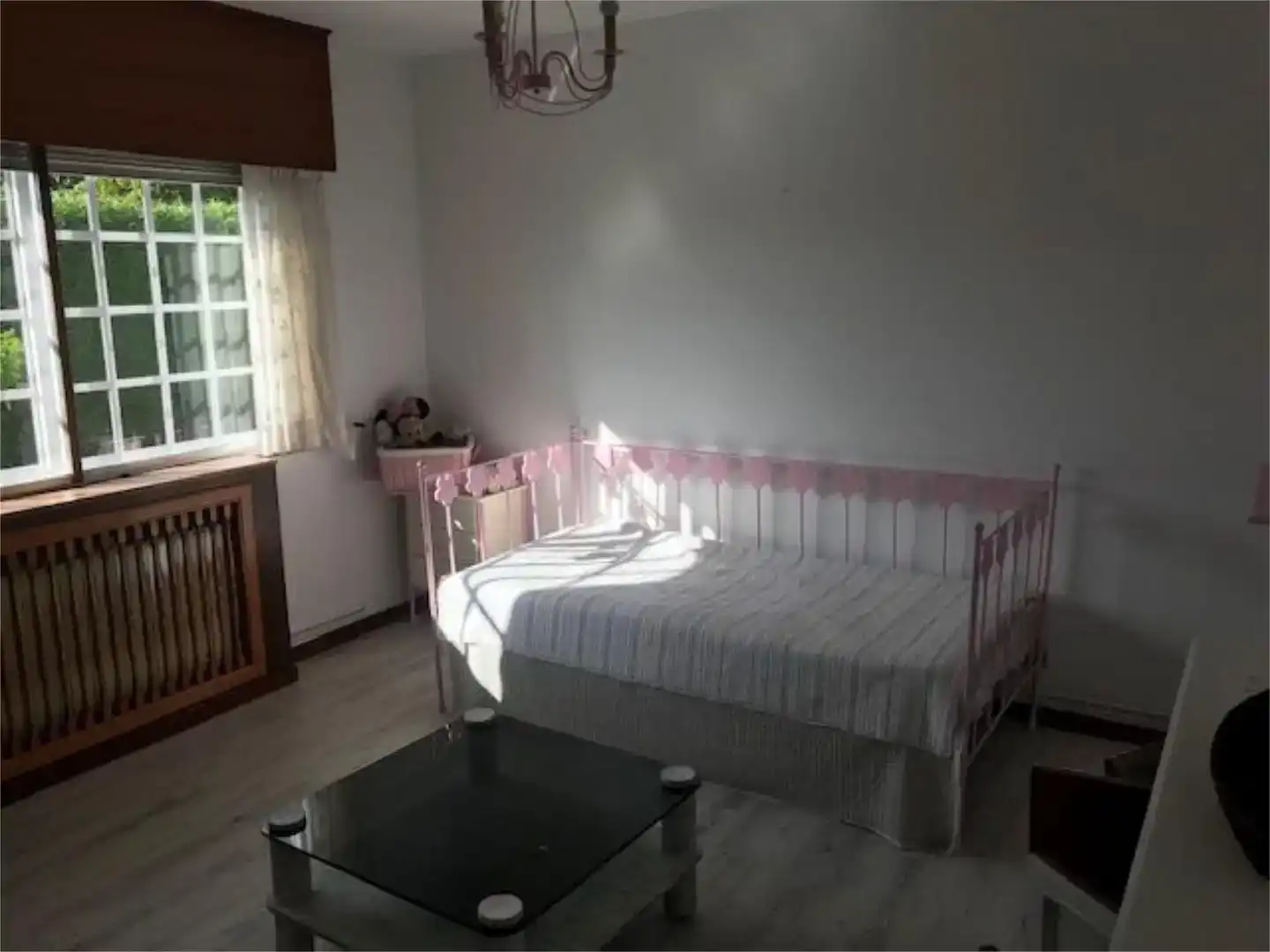 Habitación de Casa o chalet de alquiler en Cabanas con Jardín privado, Parquet y Piscina