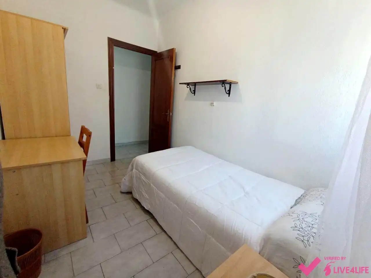 Habitación de Piso para compartir en Sevilla con Aire acondicionado, Calefacción y Amueblado