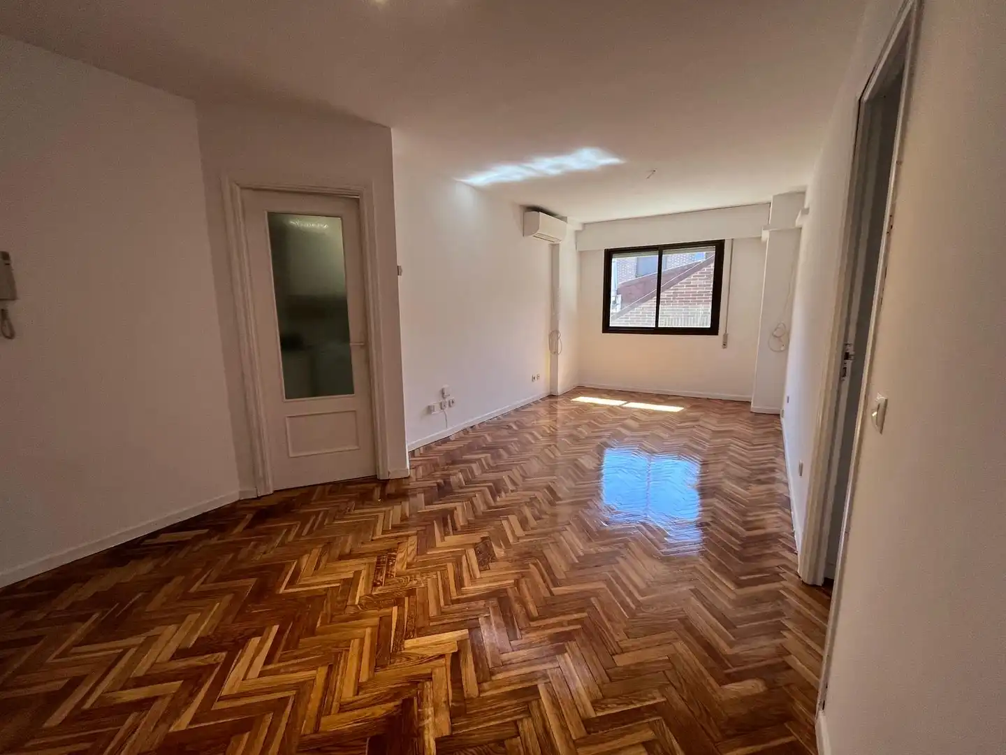 Sala de estar de Apartamento de alquiler en Las Rozas de Madrid con Aire acondicionado, Calefacción y Parquet