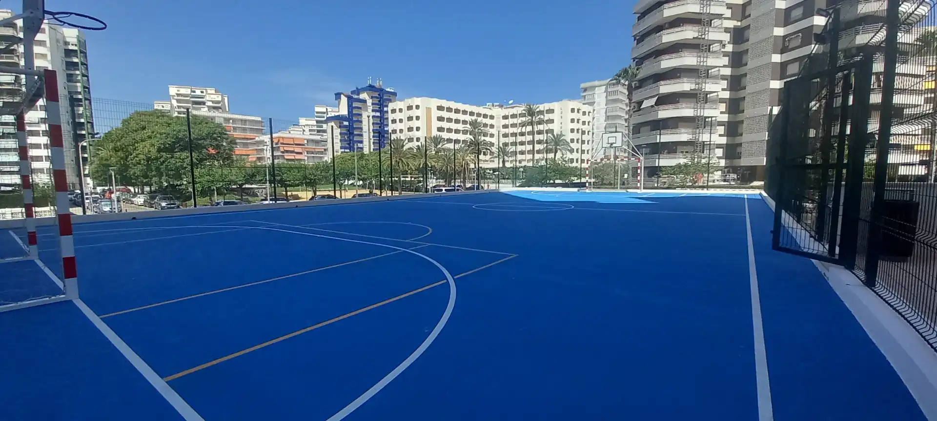 Aparcament de Pis en venda en Gandia amb Terrassa, Traster i Piscina comunitària