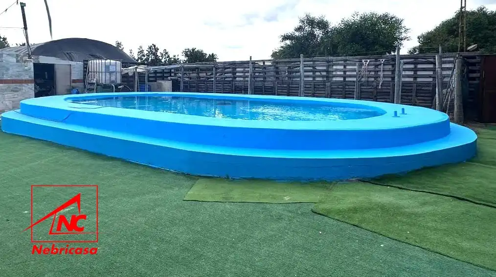 Piscina de Finca rústica en venda en Lebrija amb Aire condicionat, Piscina i Moblat