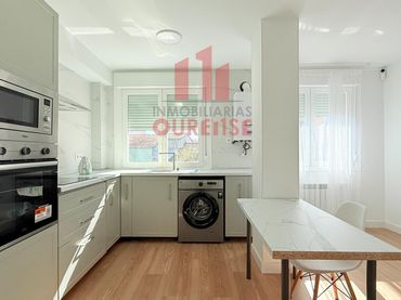 Appartamento con balcone in vendita a A Carballeira