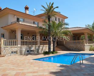 Vista exterior de Finca rústica en venda en  Tarragona Capital amb Aire condicionat, Terrassa i Piscina