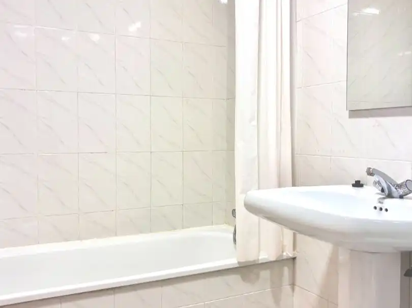 Badezimmer von Wohnung zum Verkauf in  Granada Capital