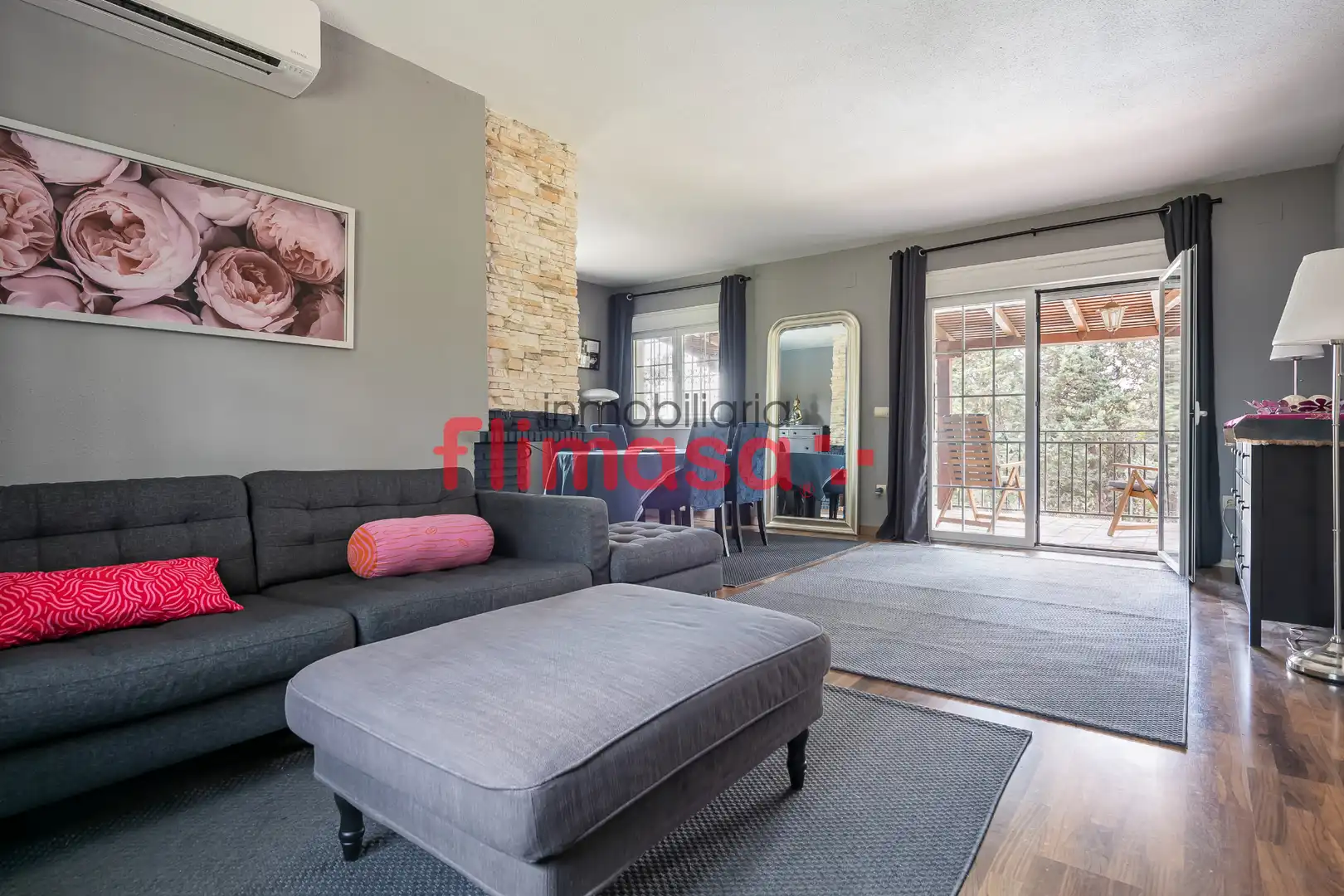 Sala de estar de Casa o chalet en venta en Villaviciosa de Odón con Aire acondicionado, Calefacción y Piscina