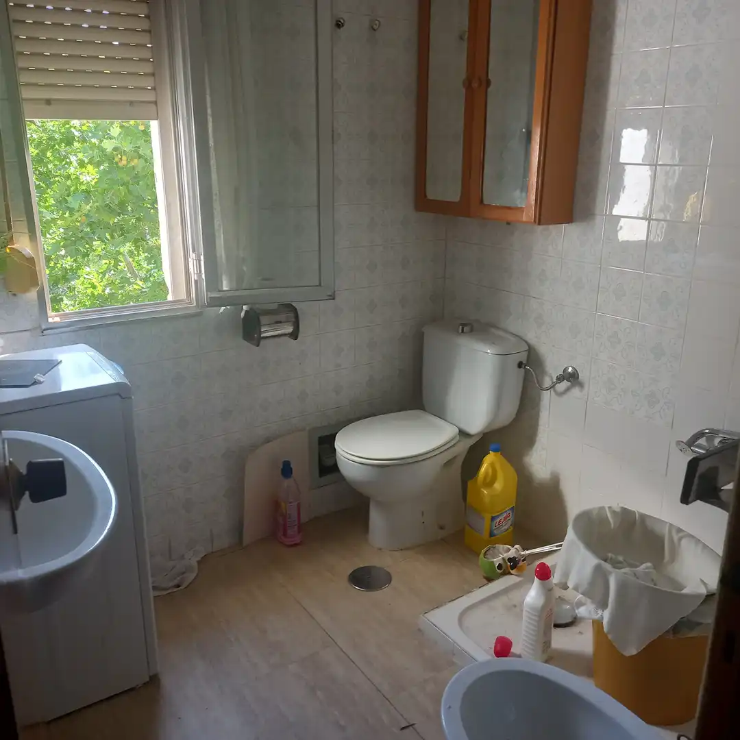 Bathroom of Flat for sale in Toledo  with Terrace and Furnished