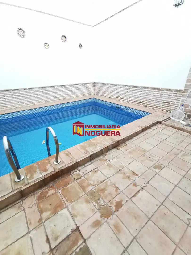 Piscina de Casa o xalet en venda en Écija amb Aire condicionat, Terrassa i Traster