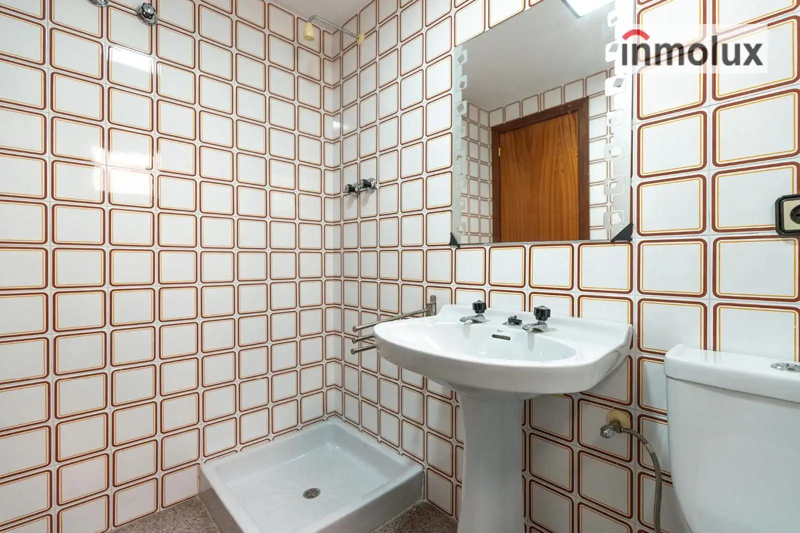 Badezimmer von Wohnung zum Verkauf in Alicante / Alacant mit Klimaanlage, Heizung und Terrasse