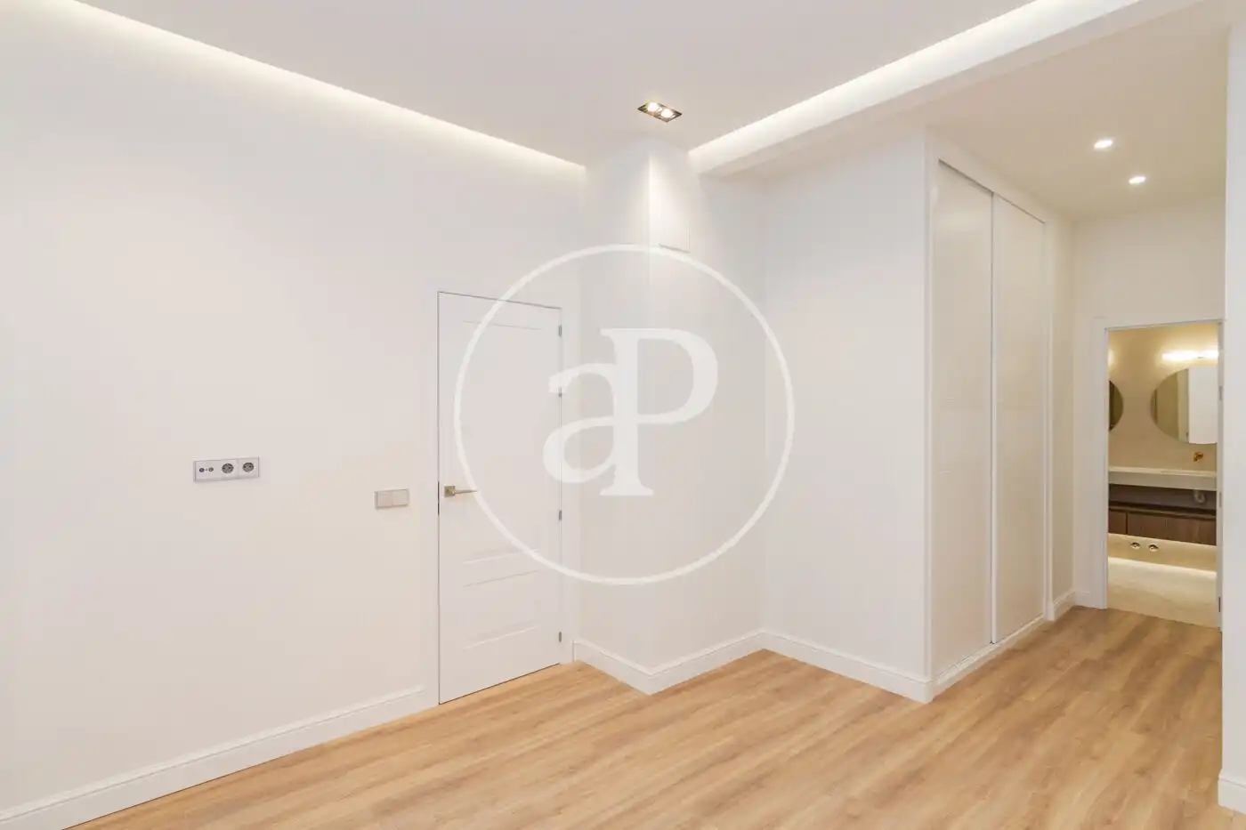 Habitación de Piso en venta en Madrid con Aire acondicionado y Calefacción