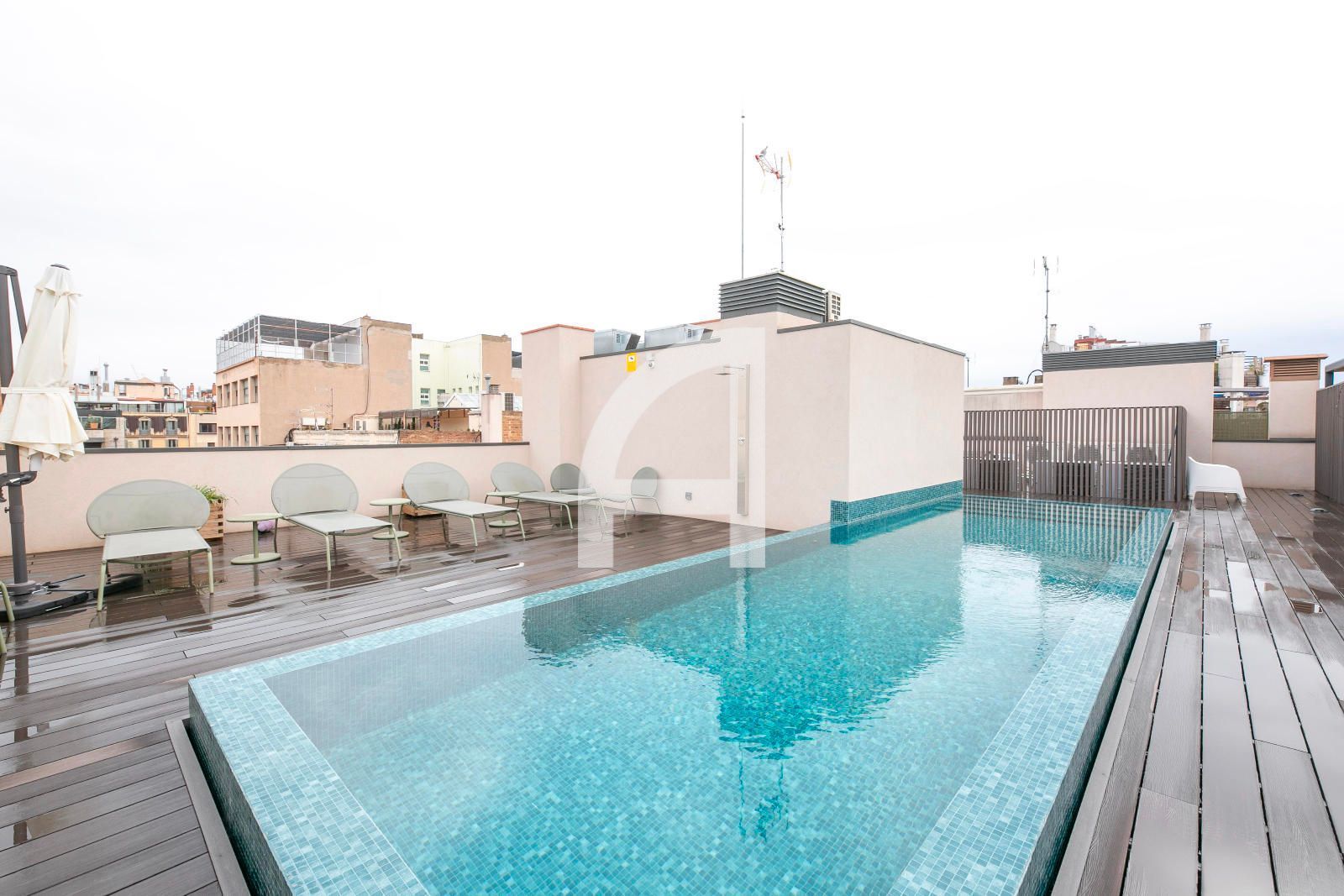 Piscina de Piso en venta en  Barcelona Capital con Aire acondicionado, Calefacción y Parquet