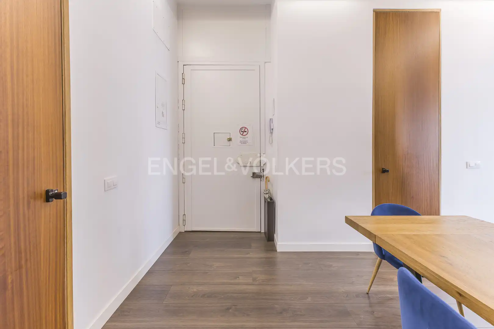 Flat for sale in Madrid  with Air Conditioner, Heating and Furnished