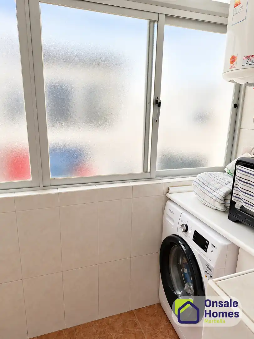 Baño de Piso en venta en Marbella con Terraza y Balcón