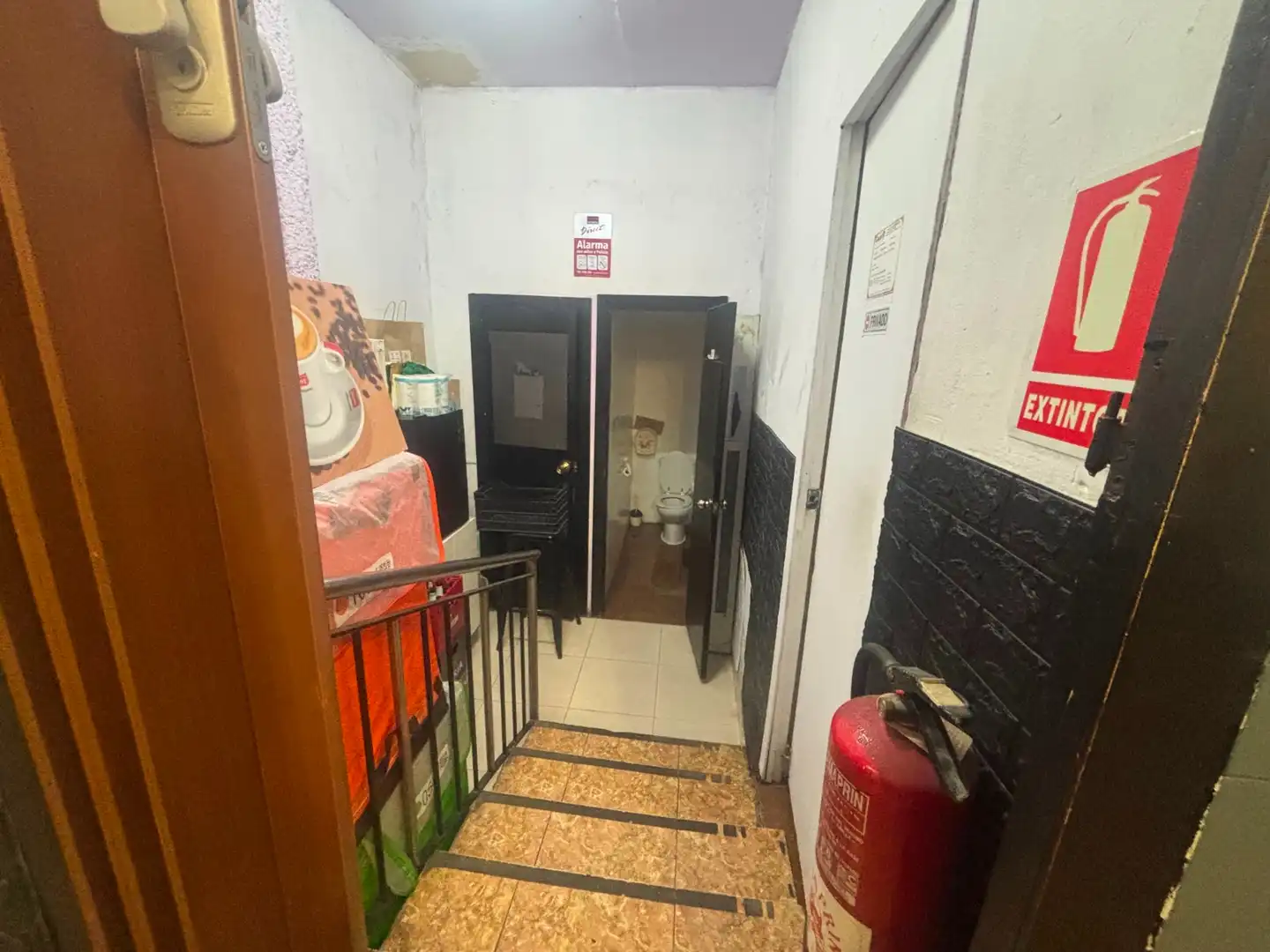 Business premises for transfer in Sants - Montjuïc, imagen 8