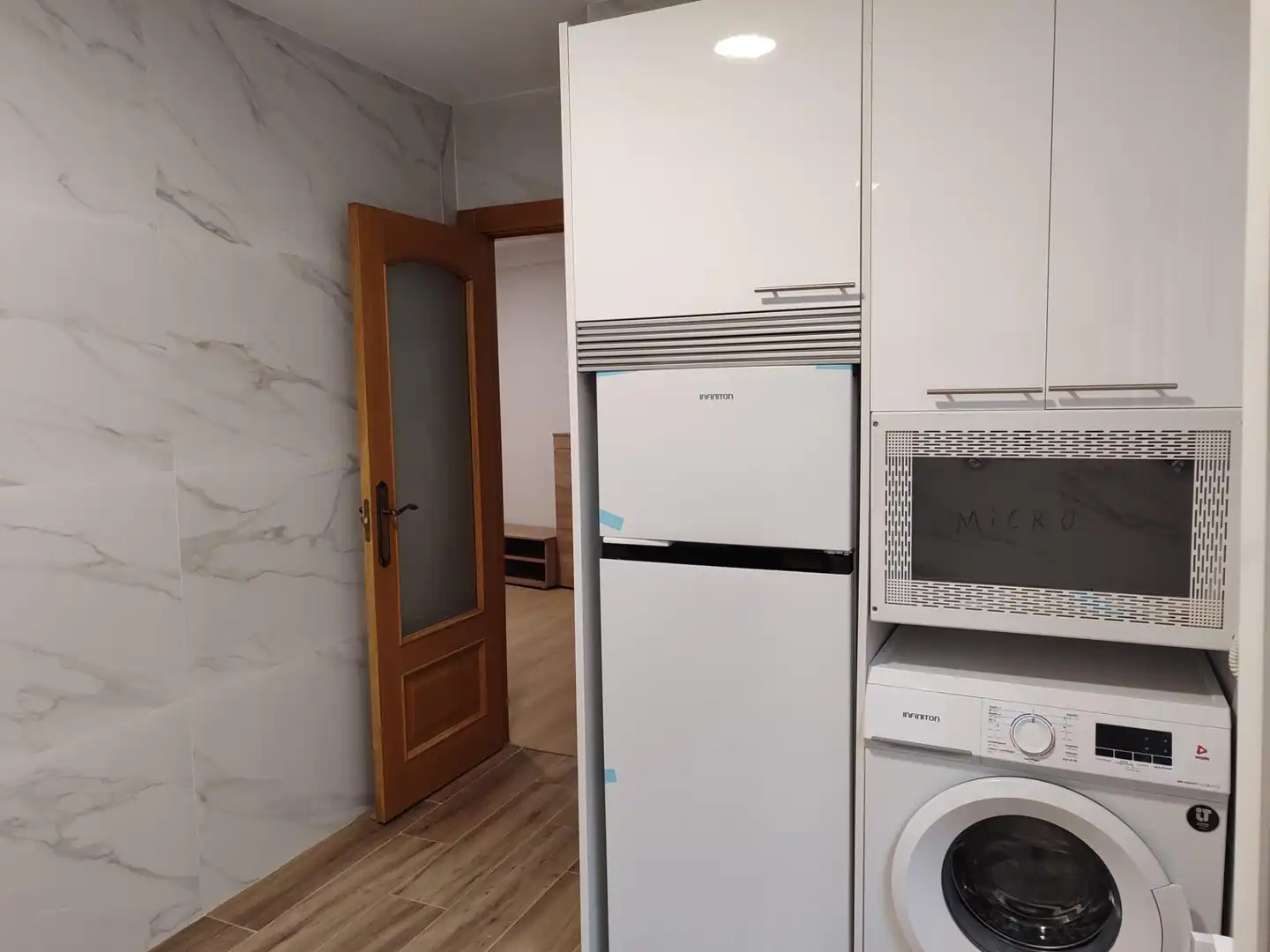 Kitchen of Flat for rent in Oviedo   with Heating, Terrace and Furnished