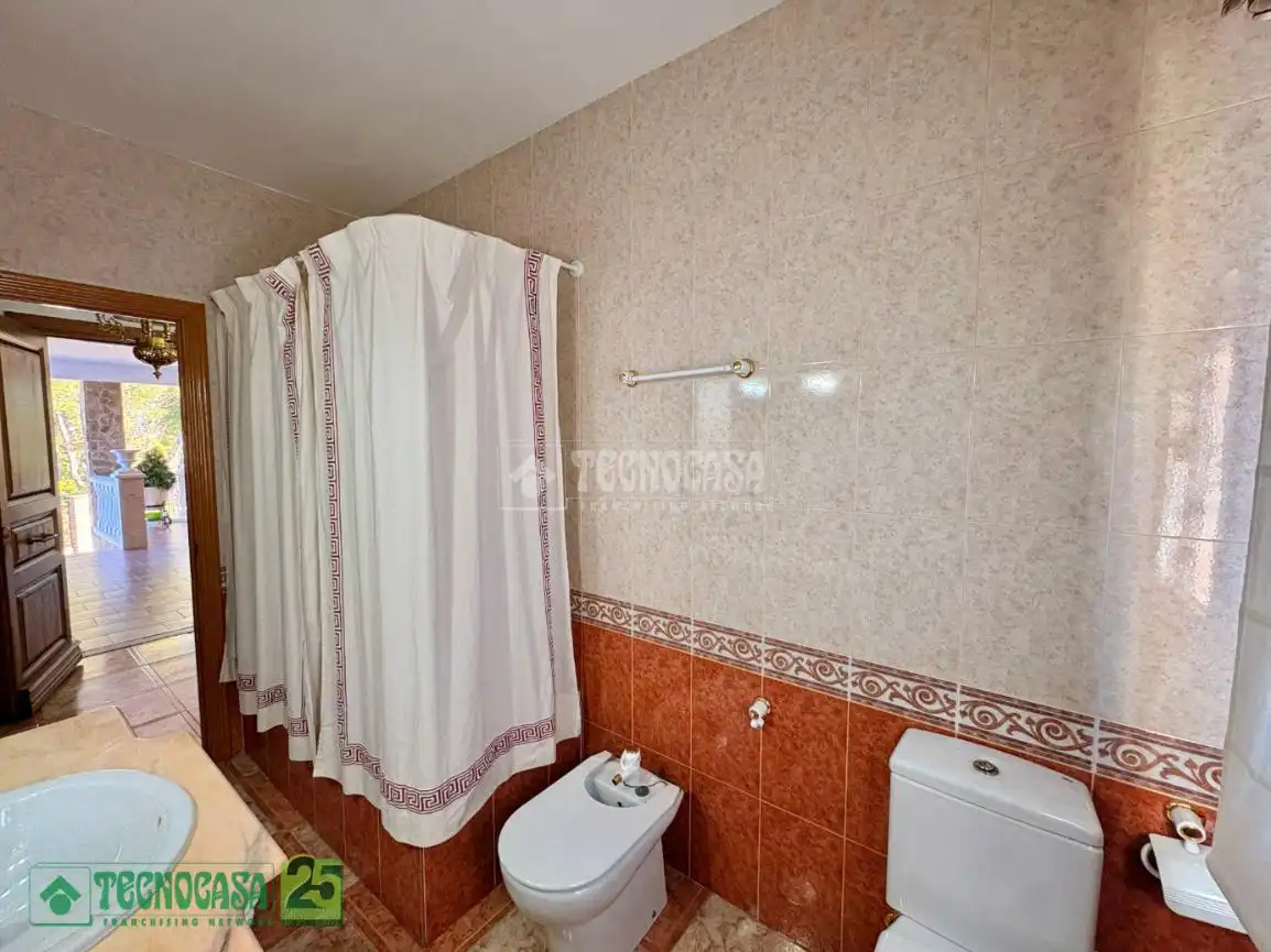 Baño de Casa o chalet en venta en Dosbarrios con Calefacción