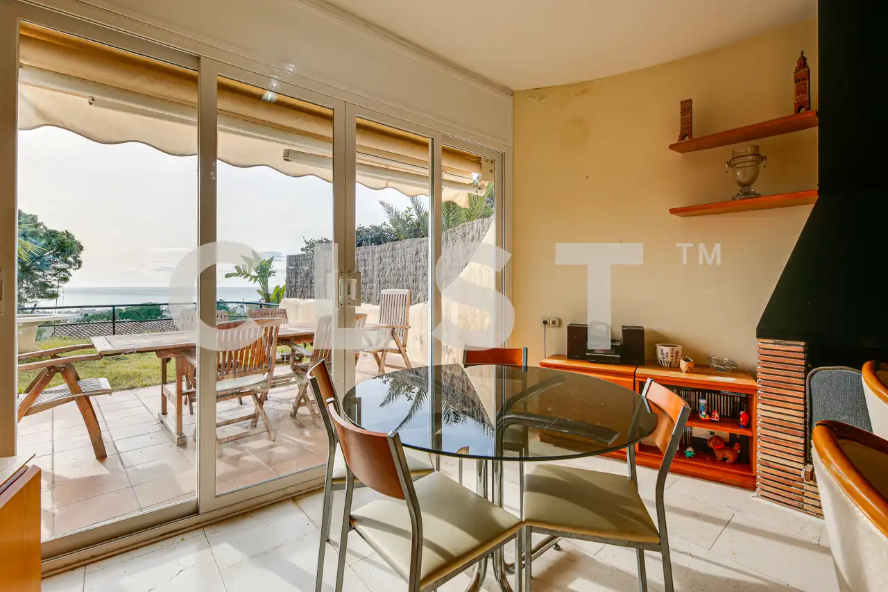 Casa con terraza en venta en Vallpineda - Santa Bárbara, imagen 6