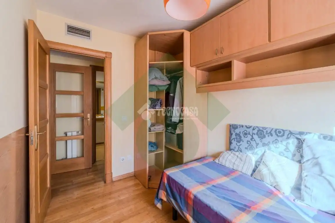 Bedroom of Flat for sale in Madrid  with Air Conditioner, Heating and Terrace