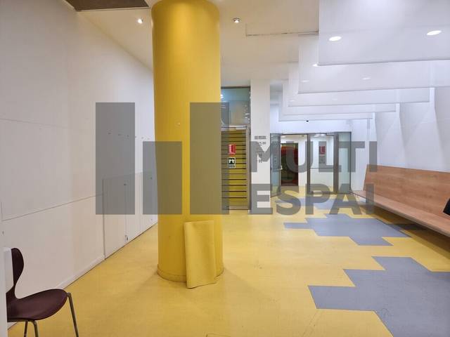Local comercial en Alquiler en Carrer d'Amigó en Sant Gervasi- Galvany