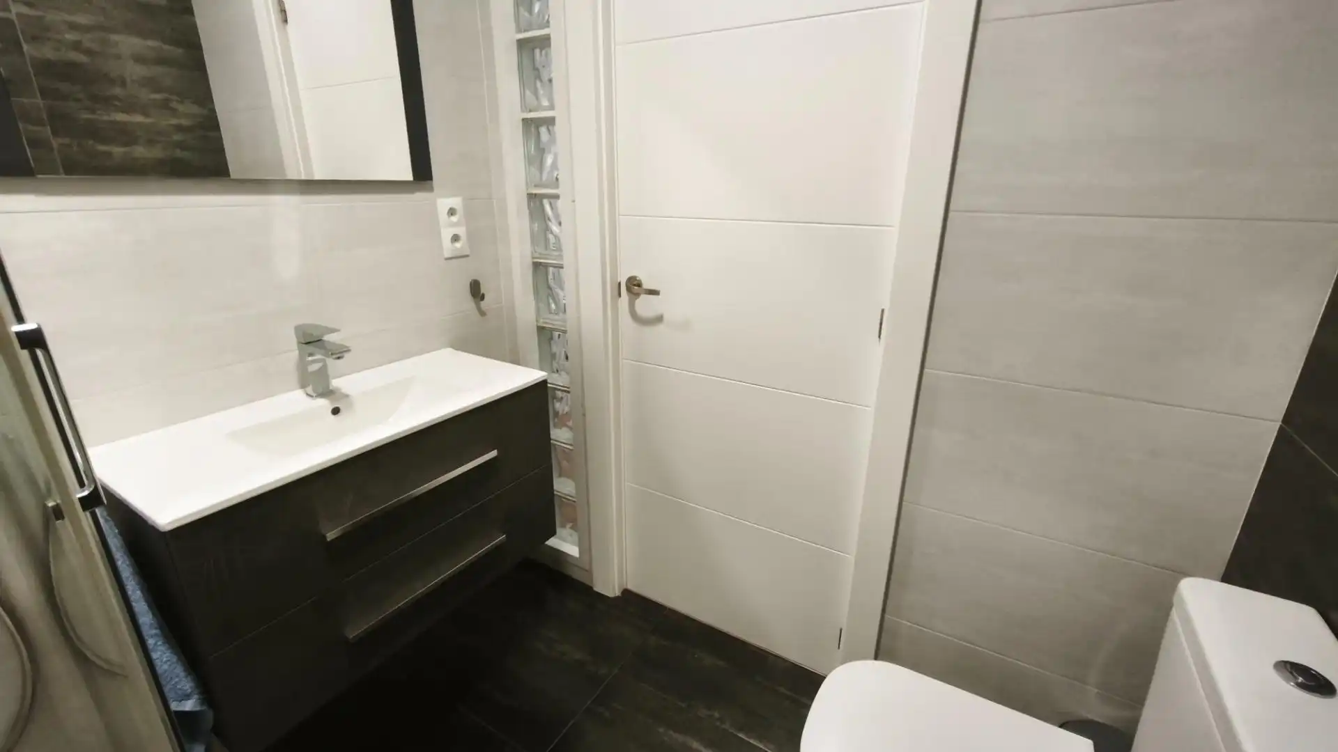 Bathroom of Detached homes for sale in Málaga  with Air Conditioner and Terrace