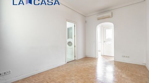 Foto 2 de Piso en venta en Calle Guillermo de Osma, Chopera, Madrid Capital