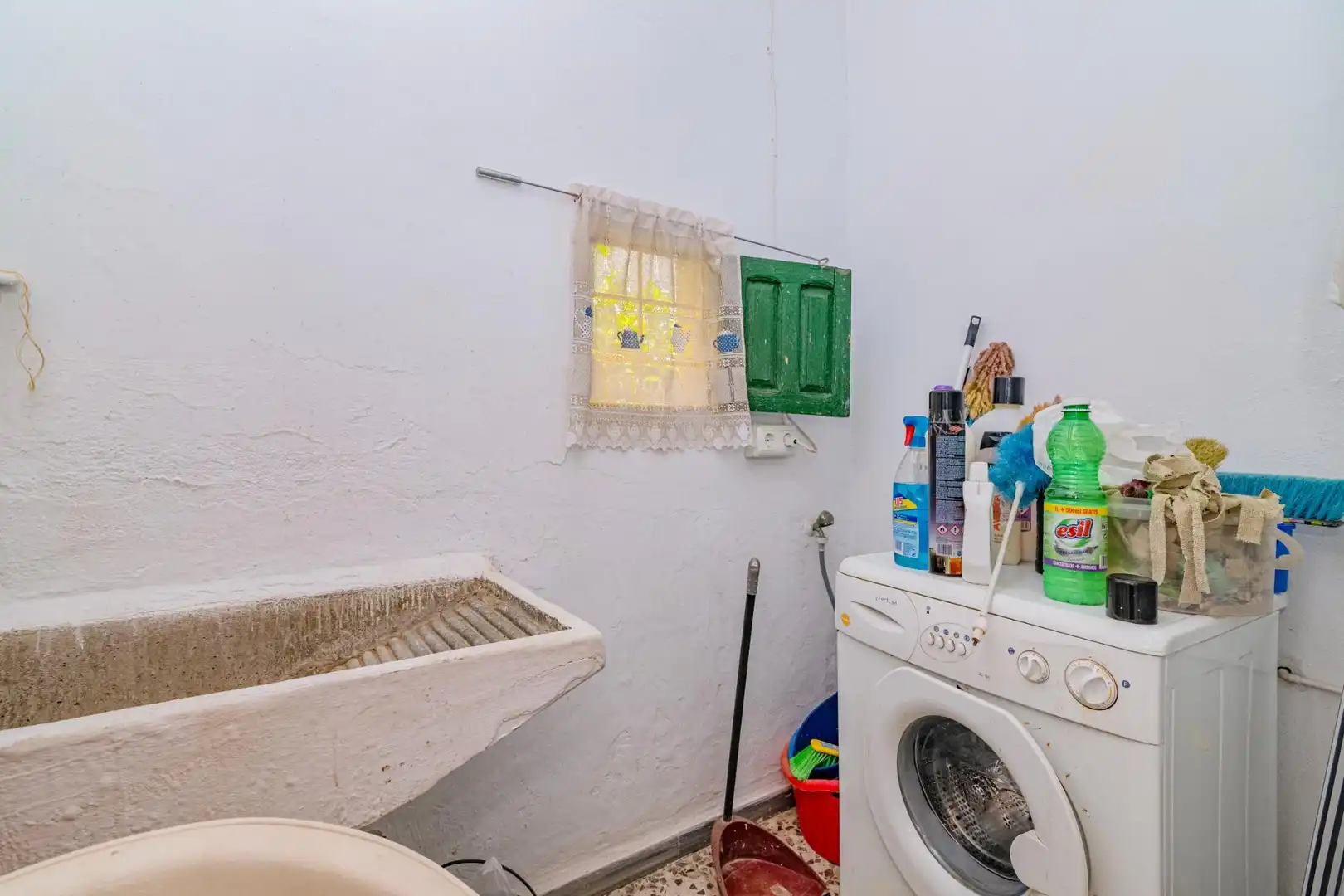 Baño de Casa o chalet en venta en Baza con Aire acondicionado, Calefacción y Jardín privado
