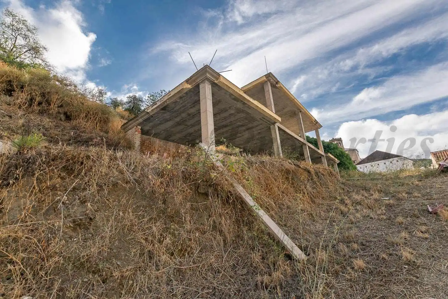 Vista exterior de Casa o xalet en venda en Salares amb Jardí privat