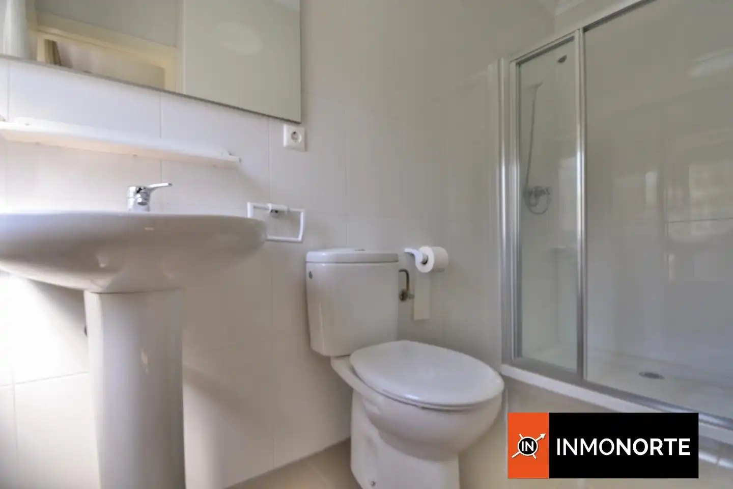 Baño de Casa o chalet en venta en Laredo con Calefacción, Jardín privado y Terraza