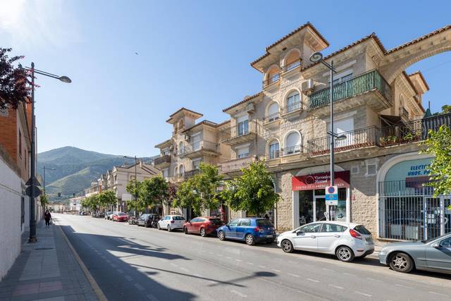 Piso en Venta en Calle TRANVIA en Cenes de la Vega