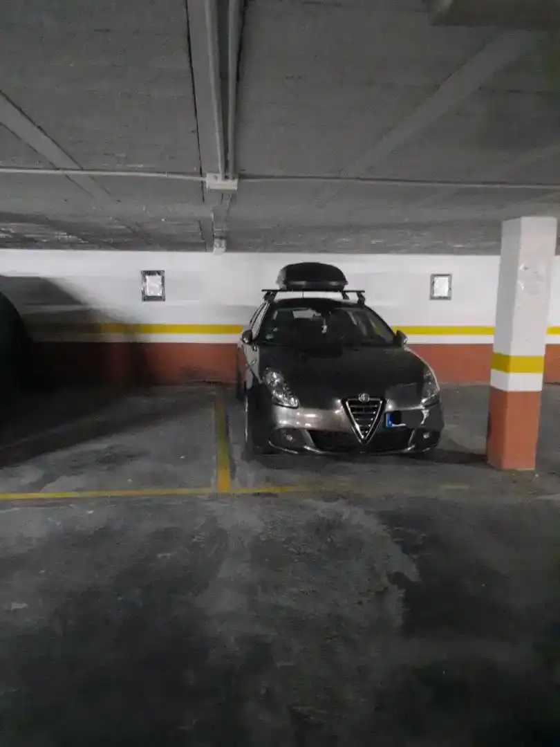 Aparcament de Garatge de lloguer en Arealonga