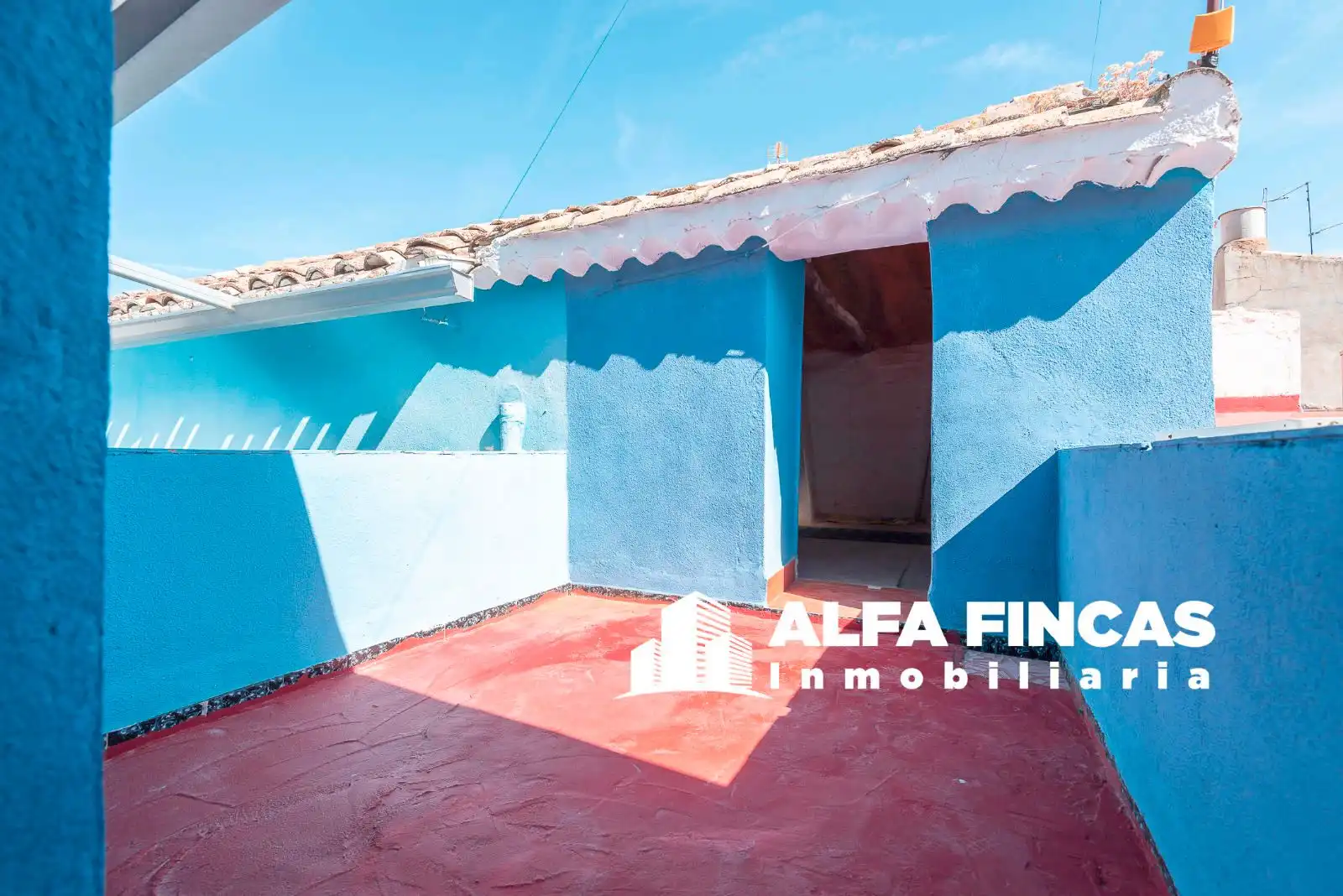 Vista exterior de Casa o chalet en venta en Vara de Rey con Aire acondicionado, Calefacción y Jardín privado