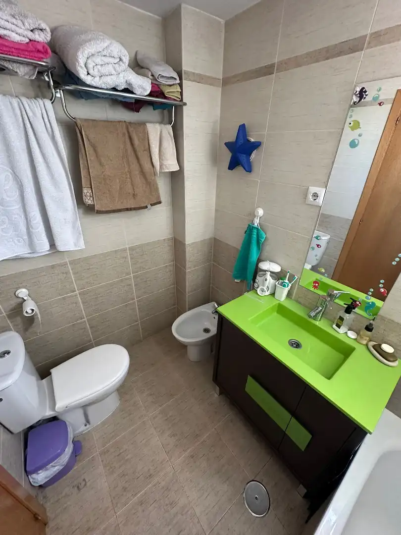 Badezimmer von Wohnung zum Verkauf in Parla mit Klimaanlage, Heizung und Abstellraum