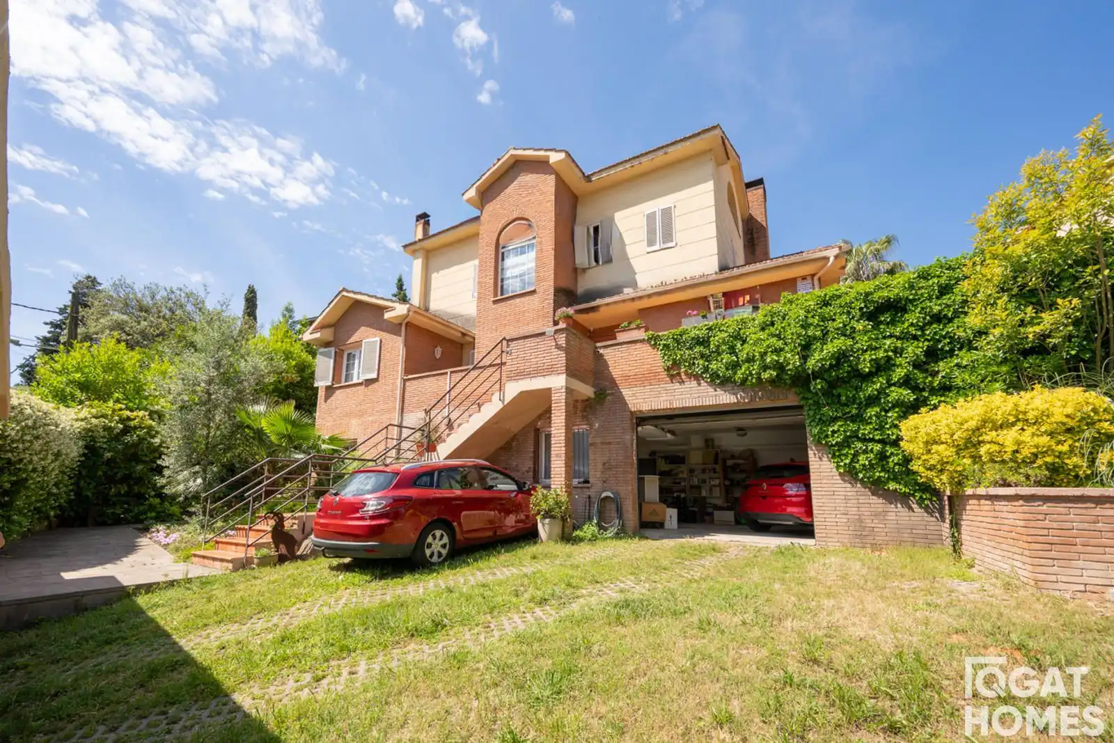Exterior view of Houses for sale in Sant Cugat del Vallès  with Heating, Terrace and Storage room