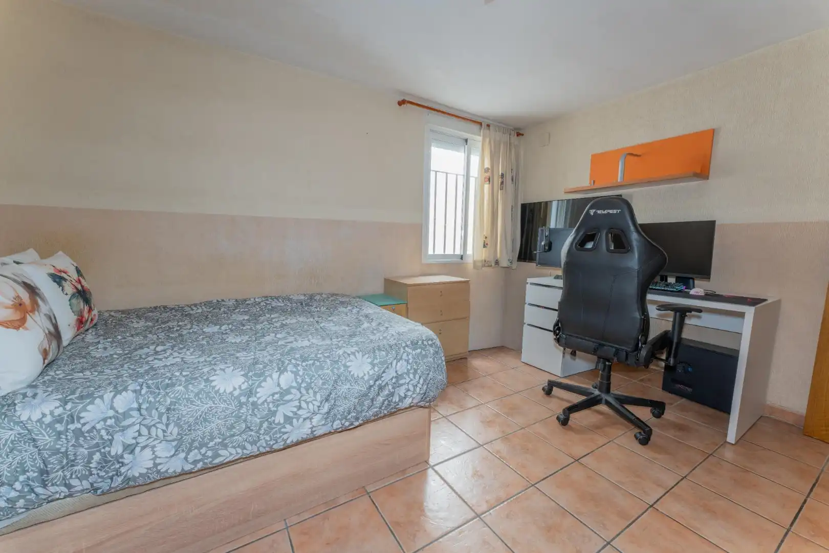 Bedroom of Flat for sale in Elche / Elx  with Air Conditioner, Furnished and Balcony