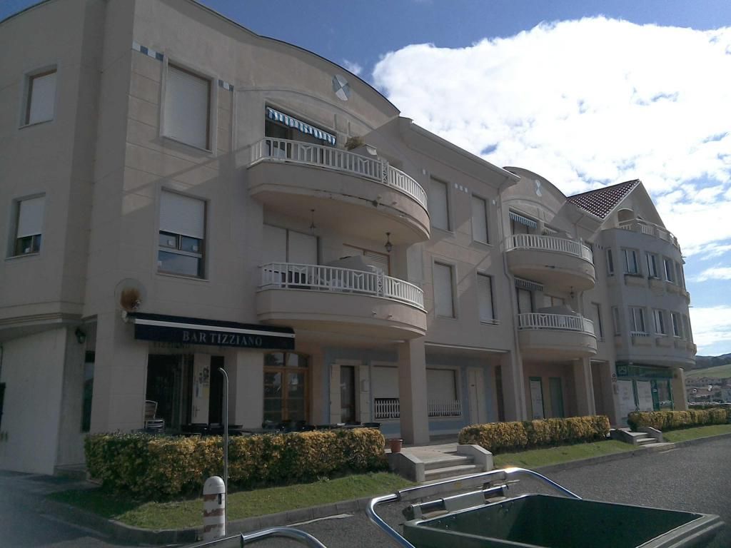 Vista exterior de Garatge en venda en Argoños 