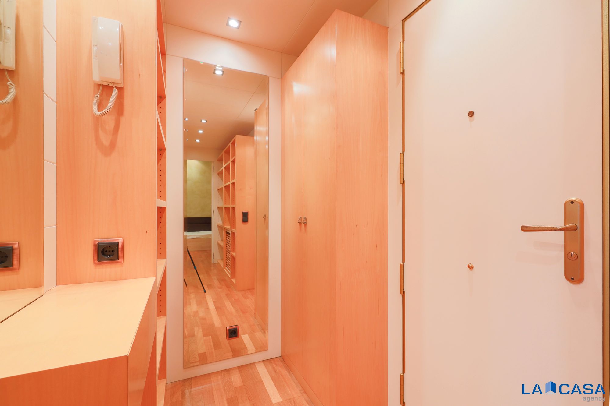 Flat for sale in  Barcelona Capital  with Balcony